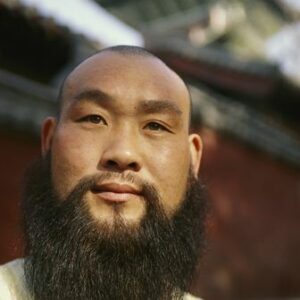 Chinois avec une barbe style viking