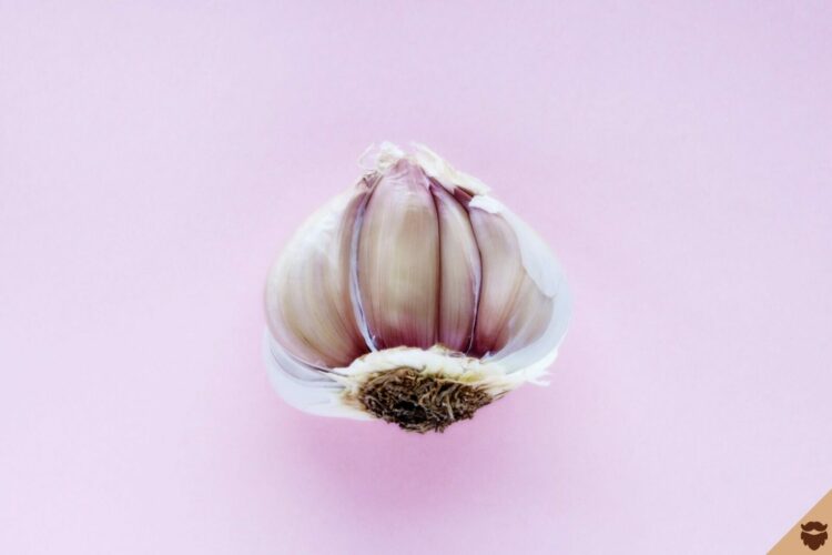 Garlic: useful for growing hair naturally