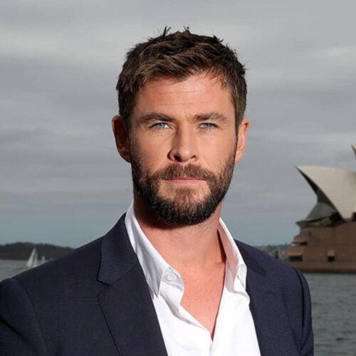 1 cm beard of chris hemsworth