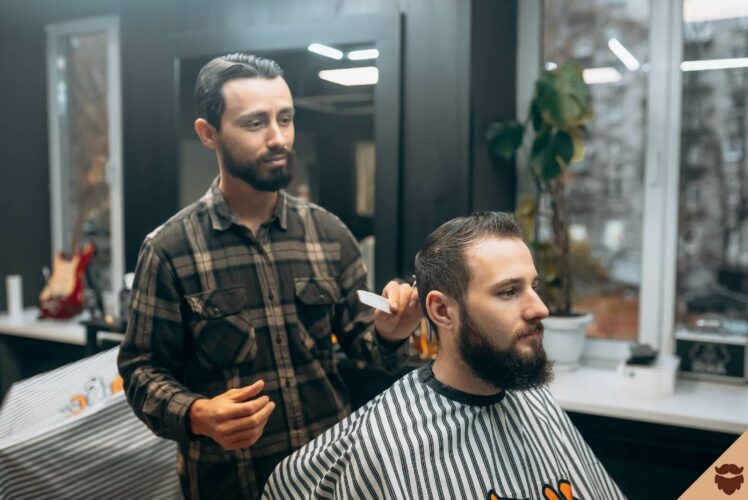 Homme-au-barbier