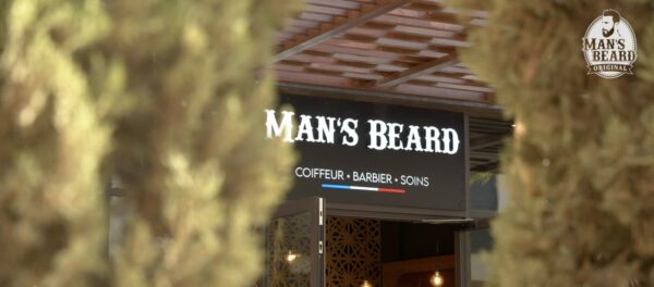 Salón marroquí barba de hombre frente a la barbería